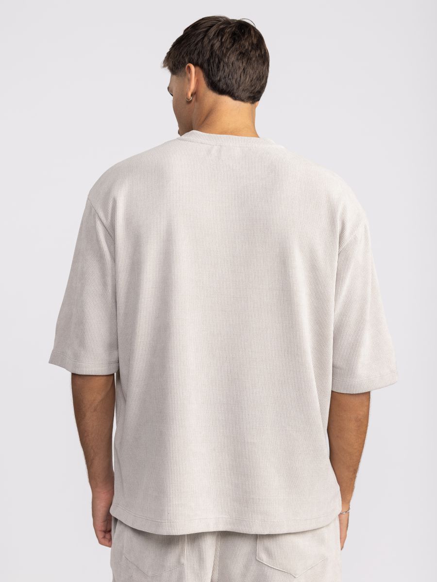 טי שירט טקסטורלית לגבר