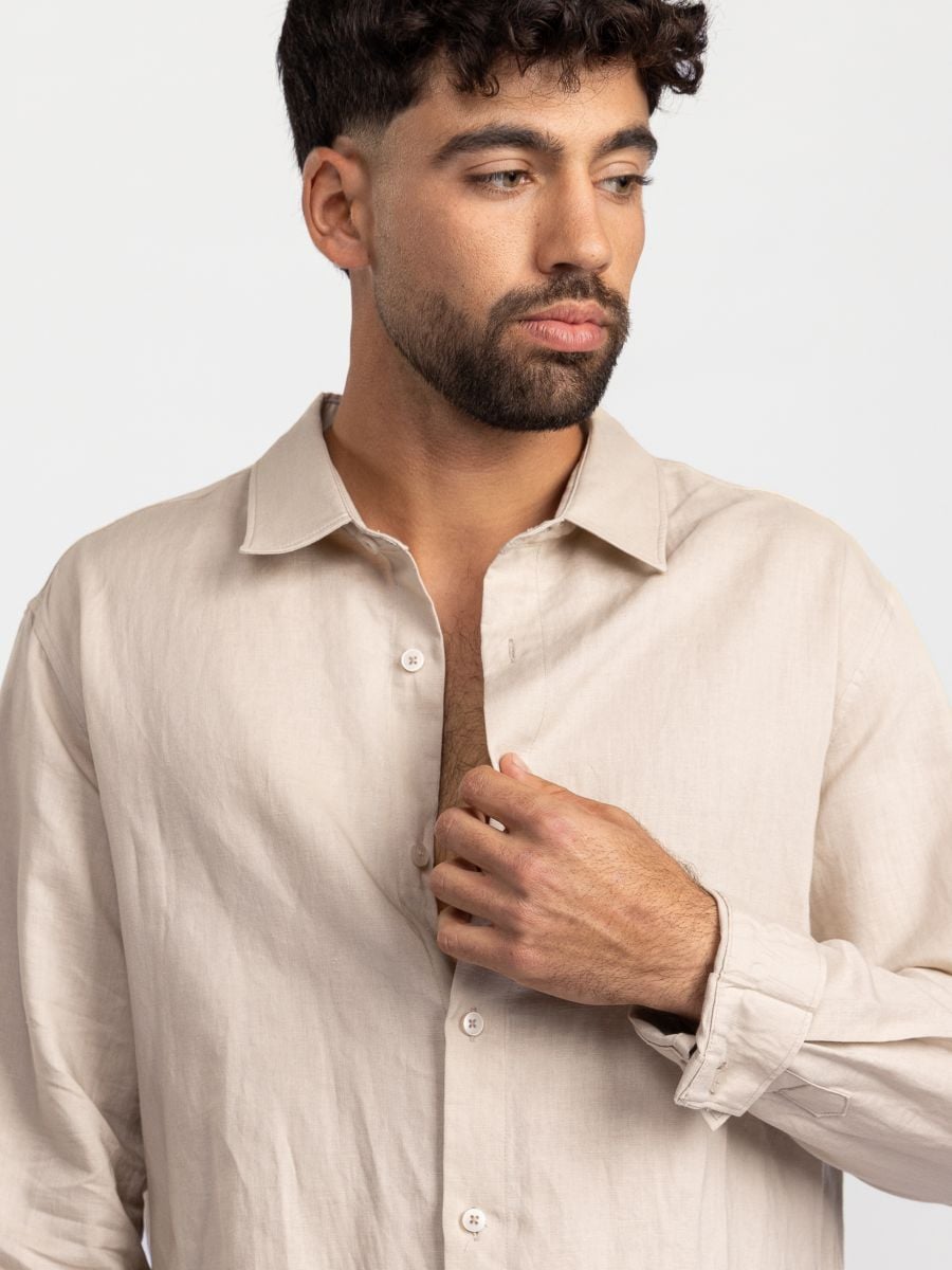 חולצה מכופתרת לגבר  מבד