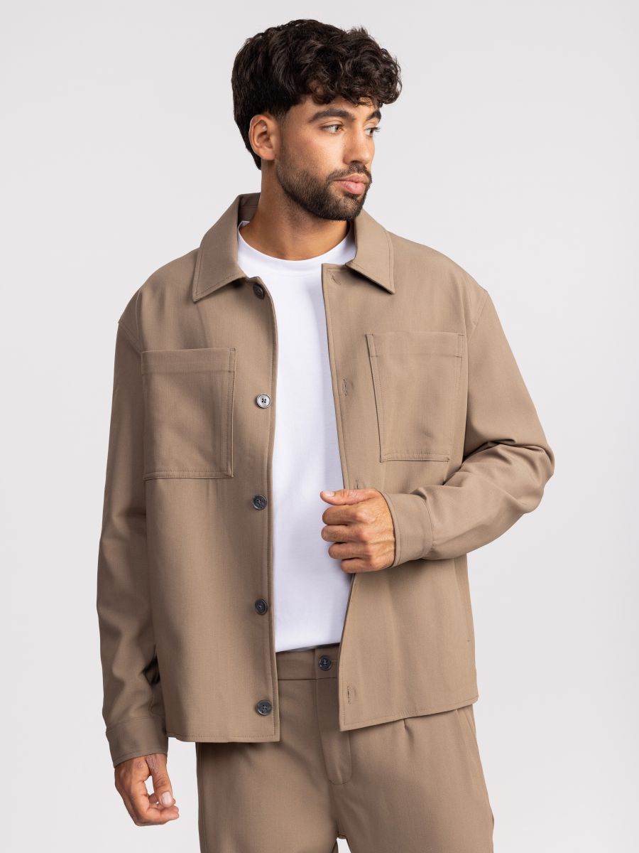 גקט לגבר עם כיס קדמי