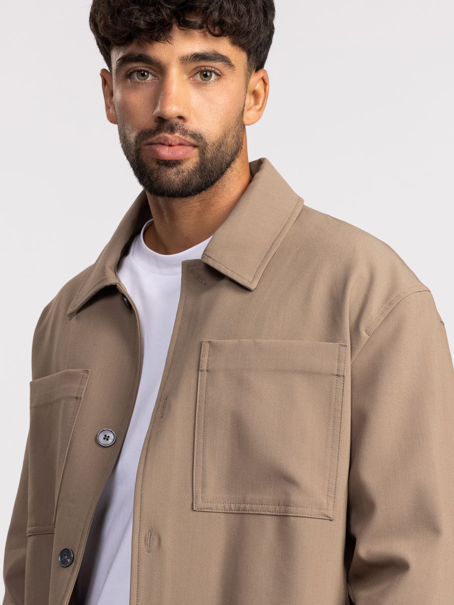 גקט לגבר עם כיס קדמי