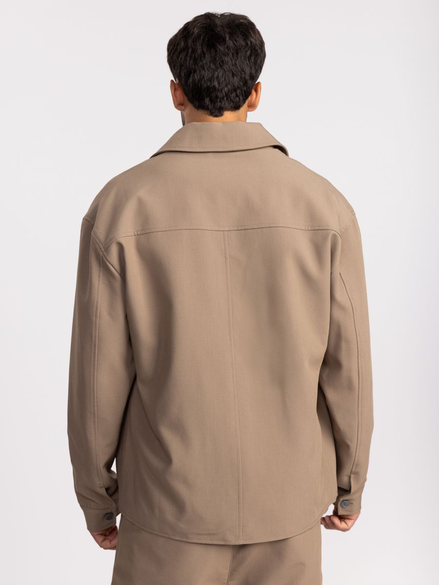 גקט לגבר עם כיס קדמי