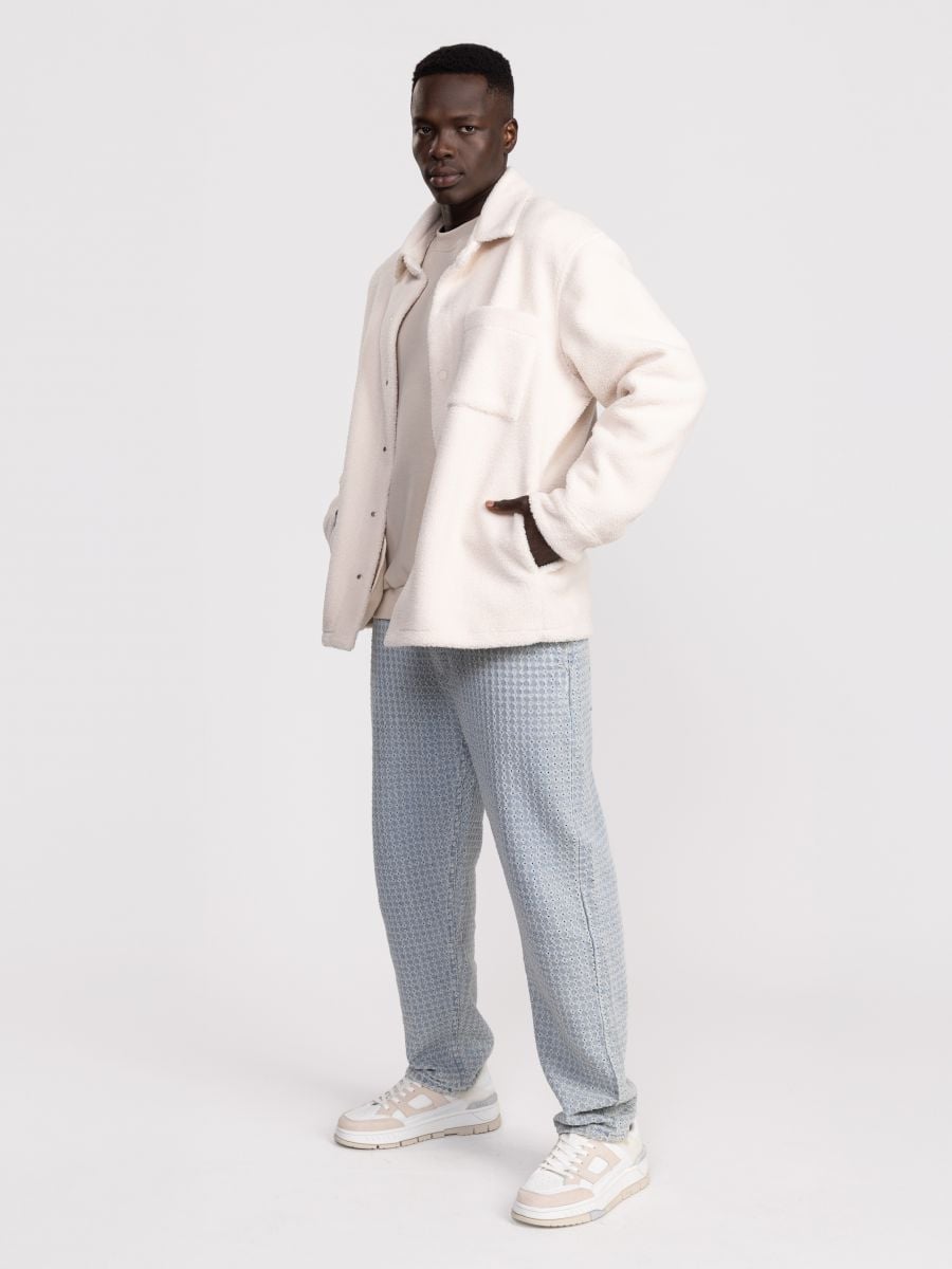 גקט לגבר עם סגירת לחצניות