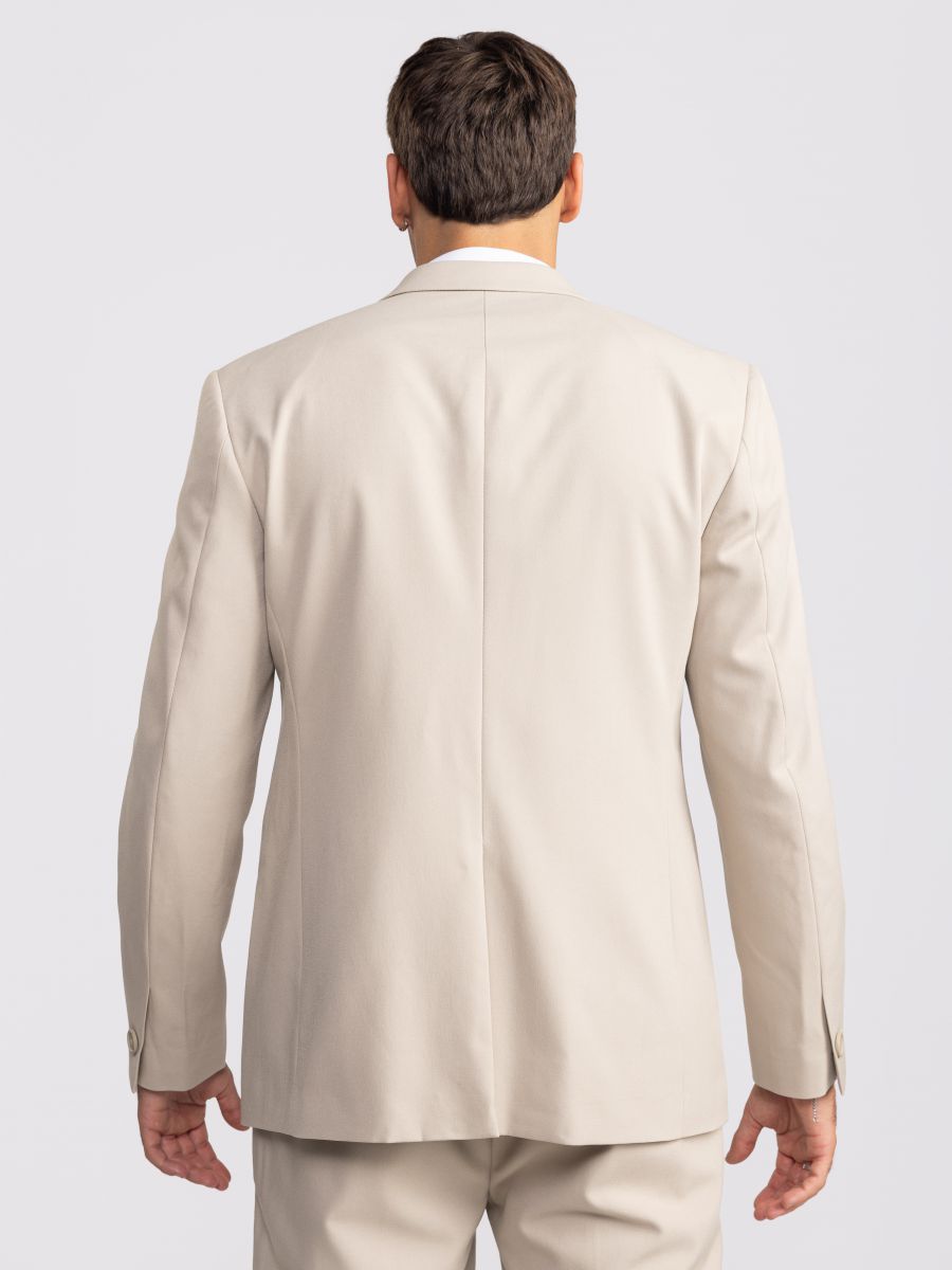 גקט לגבר עם סגירה כפולה