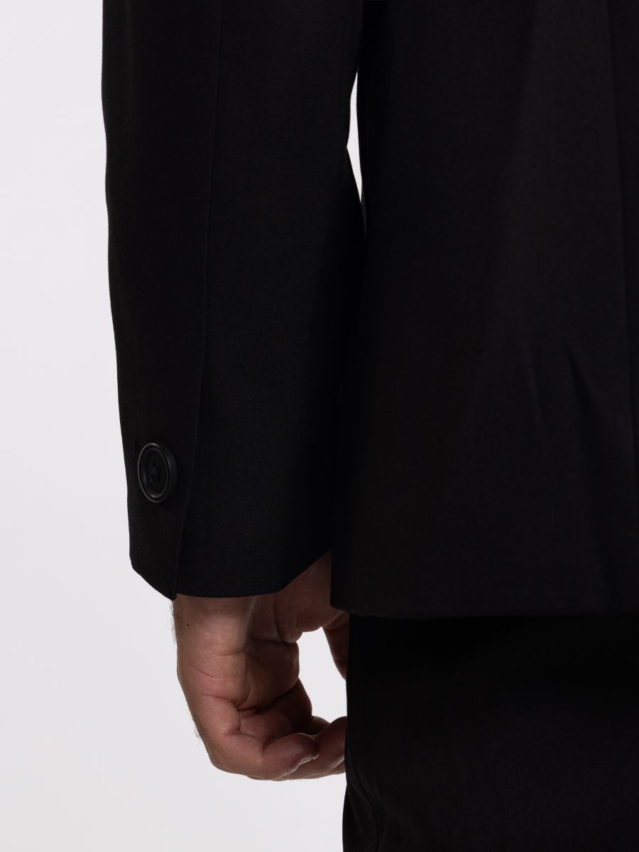 גקט לגבר עם סגירה כפולה