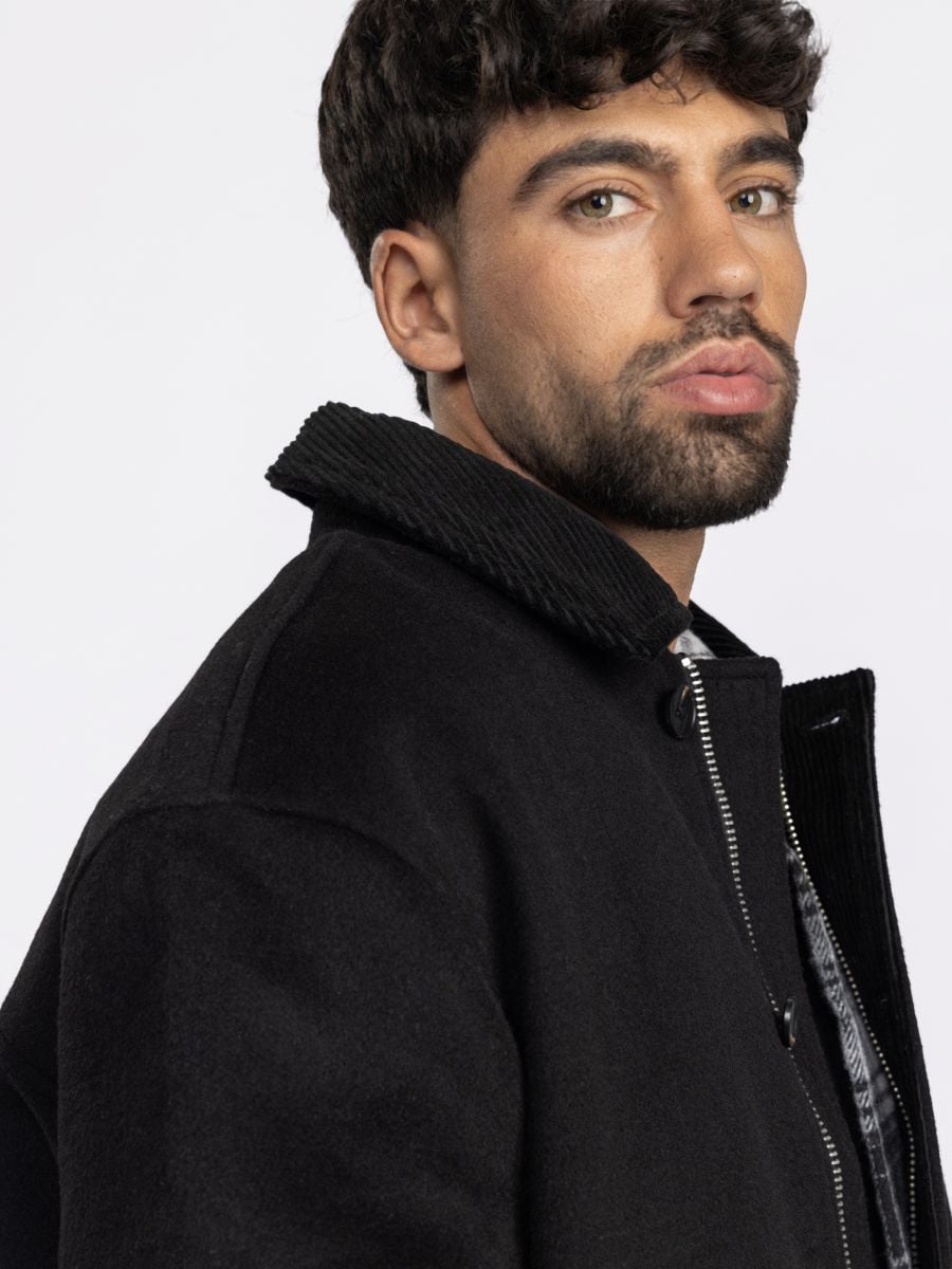 גקט קצר עם צווארון קורדרוי לגבר