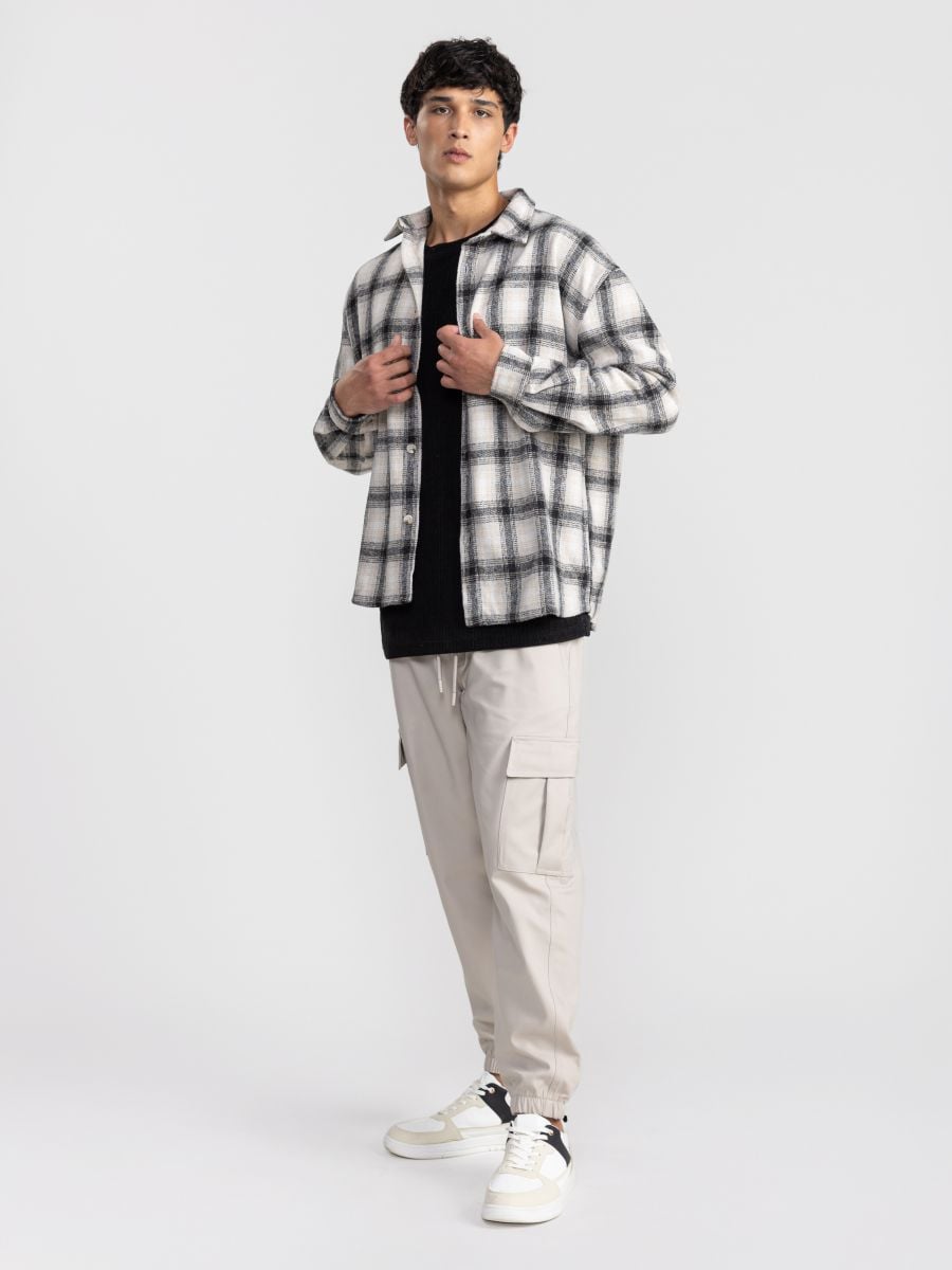 גקט אובר שירט משובץ עם כפתורים