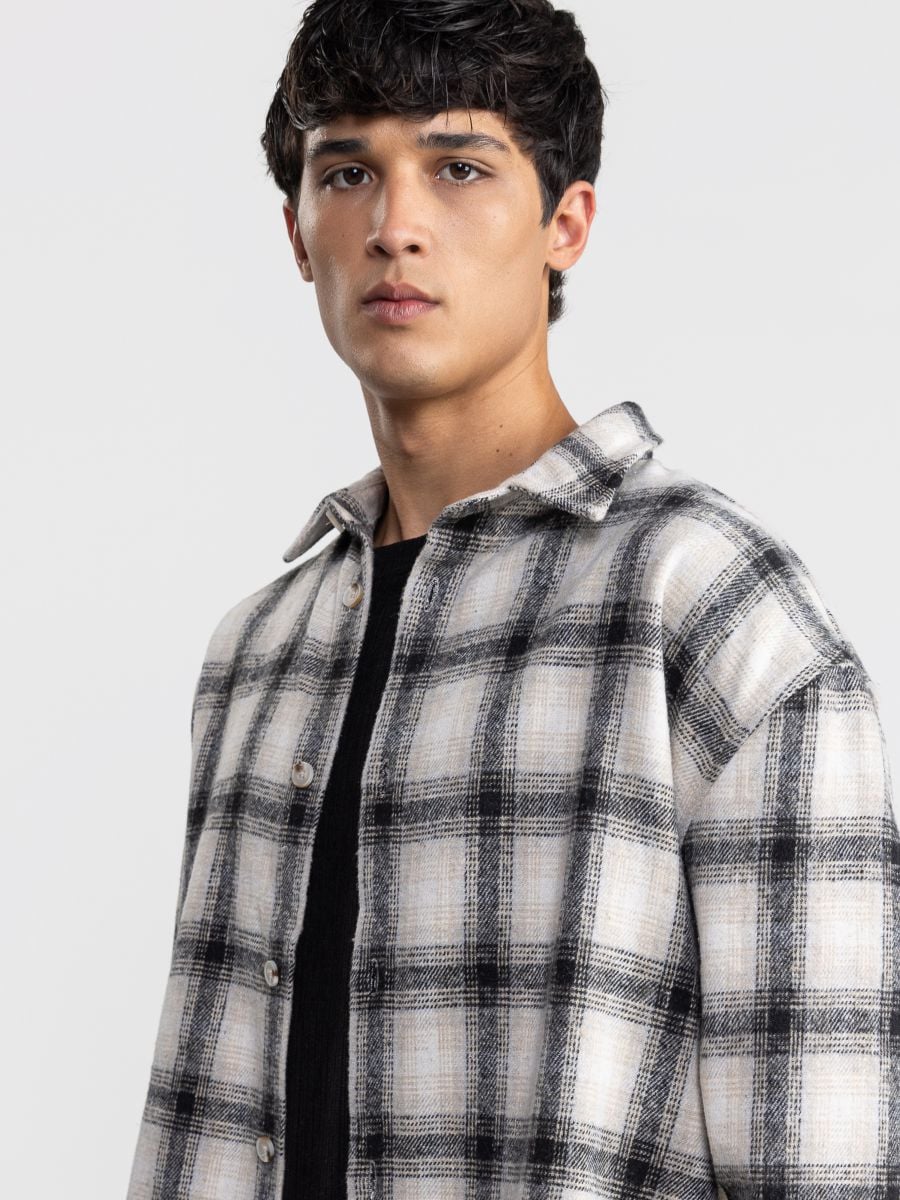 גקט אובר שירט משובץ עם כפתורים