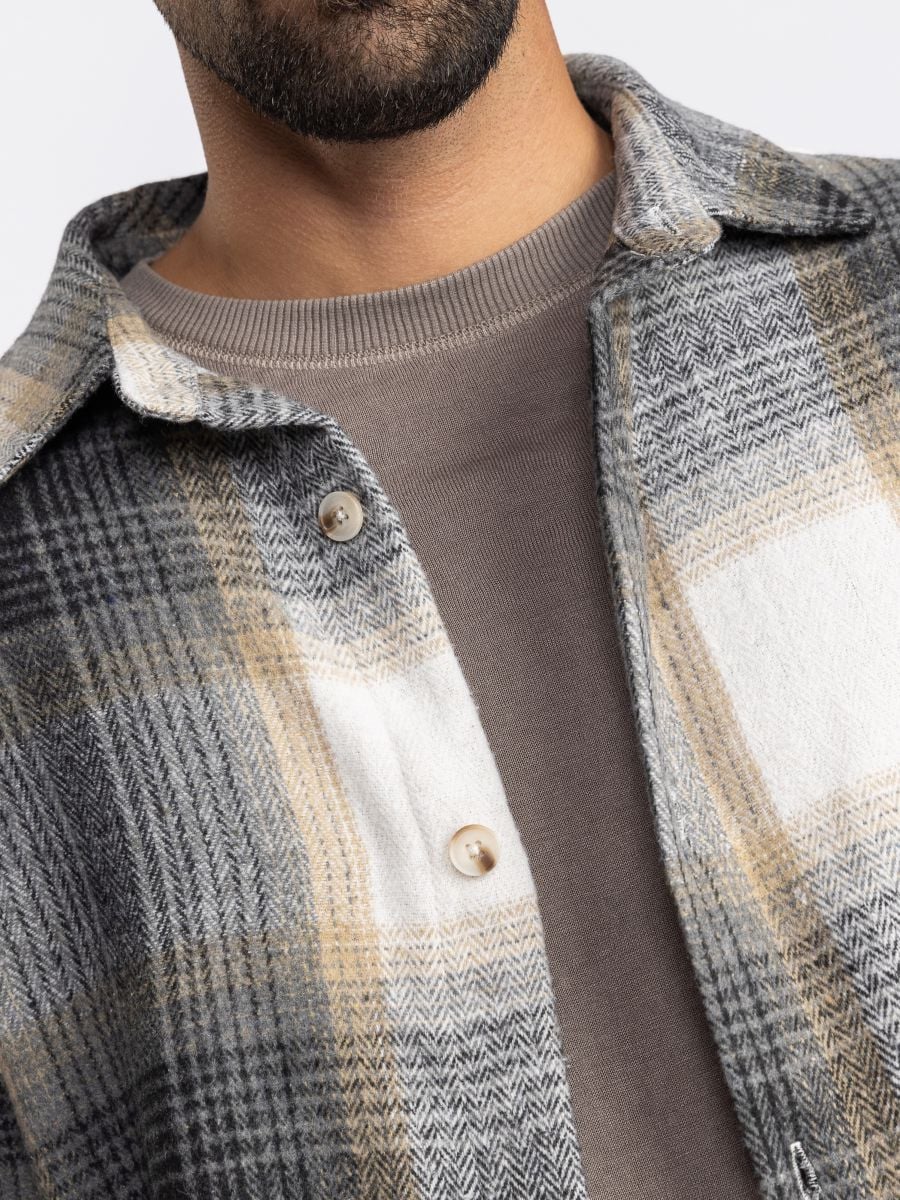 גקט משבצות אובר שירט