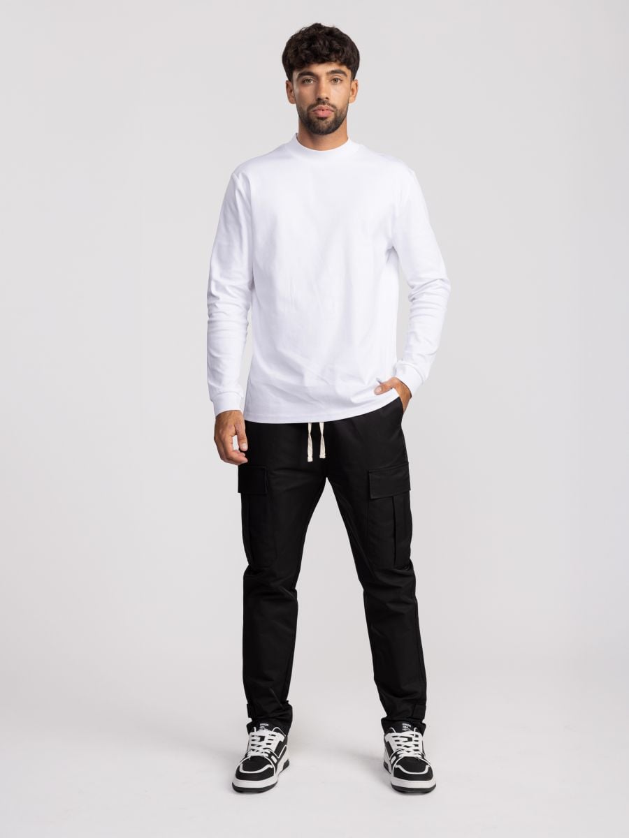 חולצת טי ארוכה עם צווארון סגור