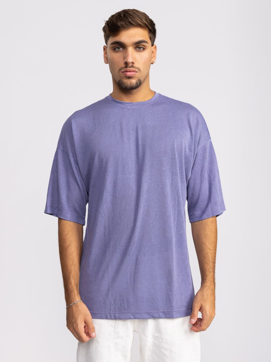 חולצת טי שירט לגבר עם טקסטורה טבעית