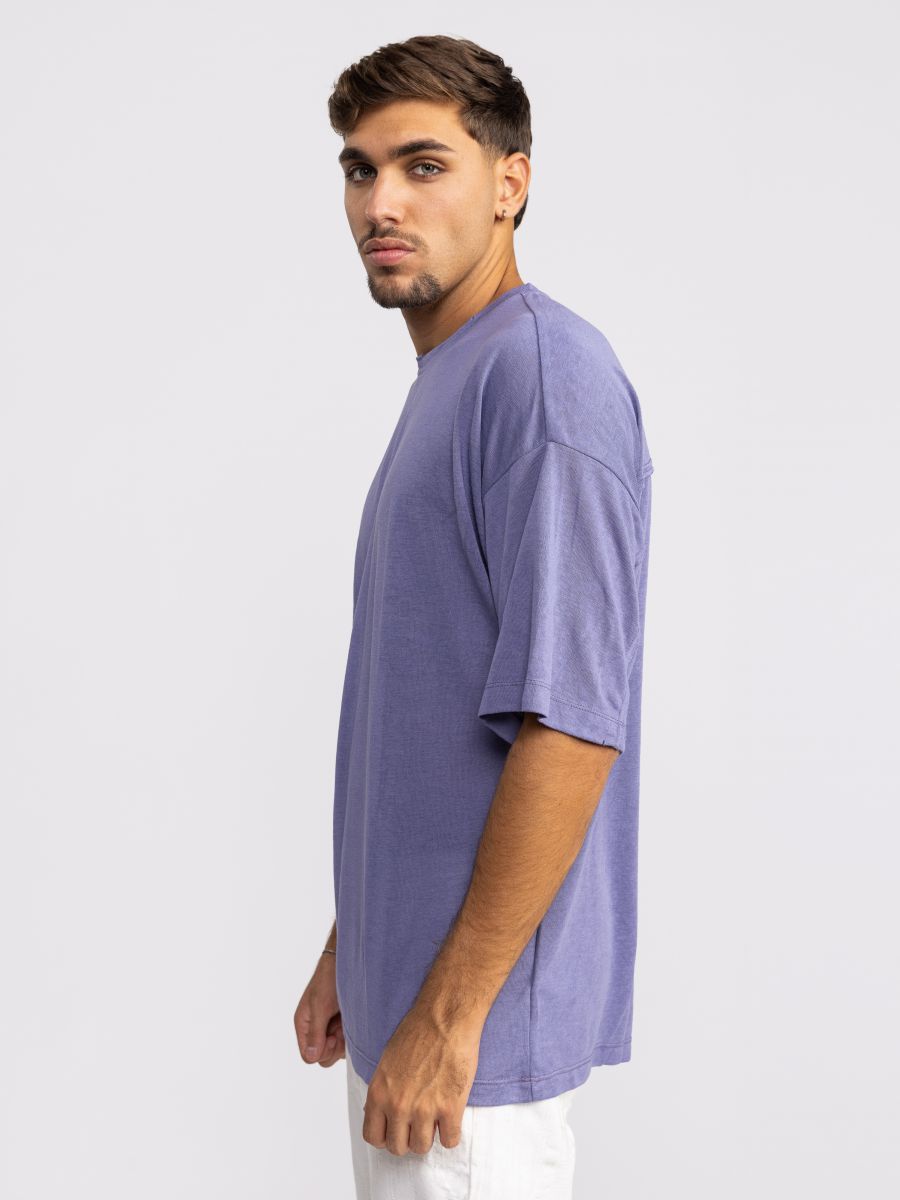 חולצת טי שירט לגבר עם טקסטורה טבעית