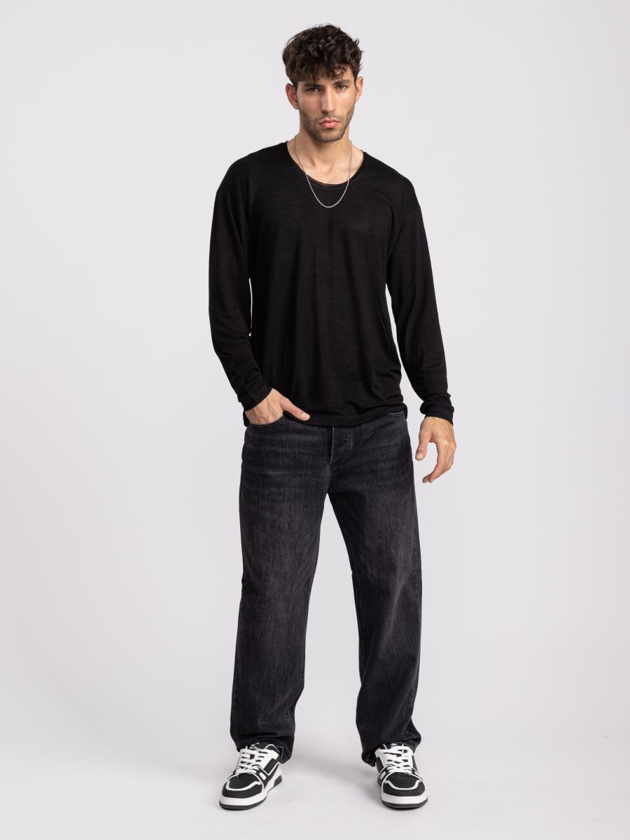 חולצת טי שירט לגבר עם תפר בגב