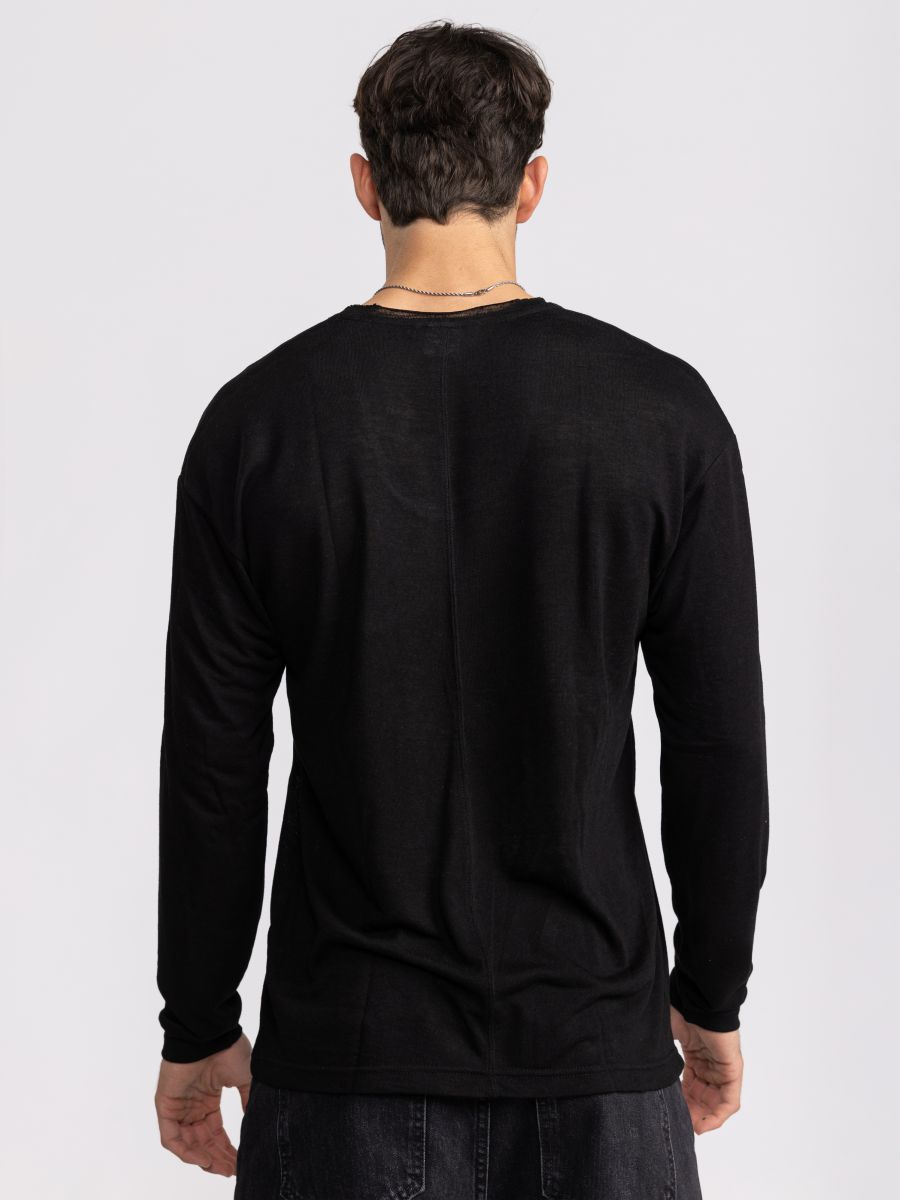 חולצת טי שירט לגבר עם תפר בגב