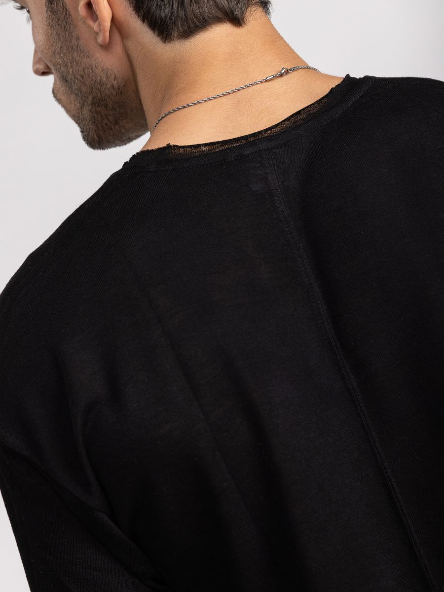 חולצת טי שירט לגבר עם תפר בגב