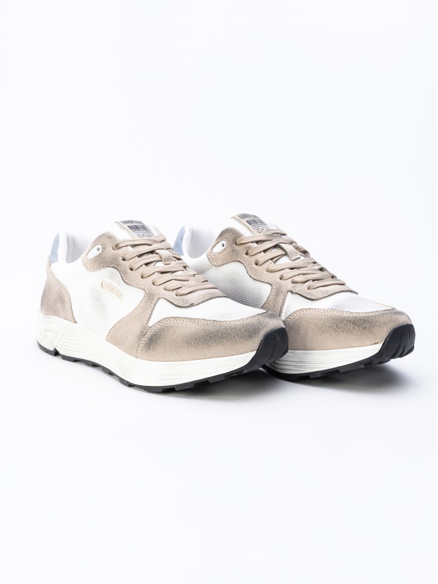 נעלי ERROR 404 בסגנון אורבני