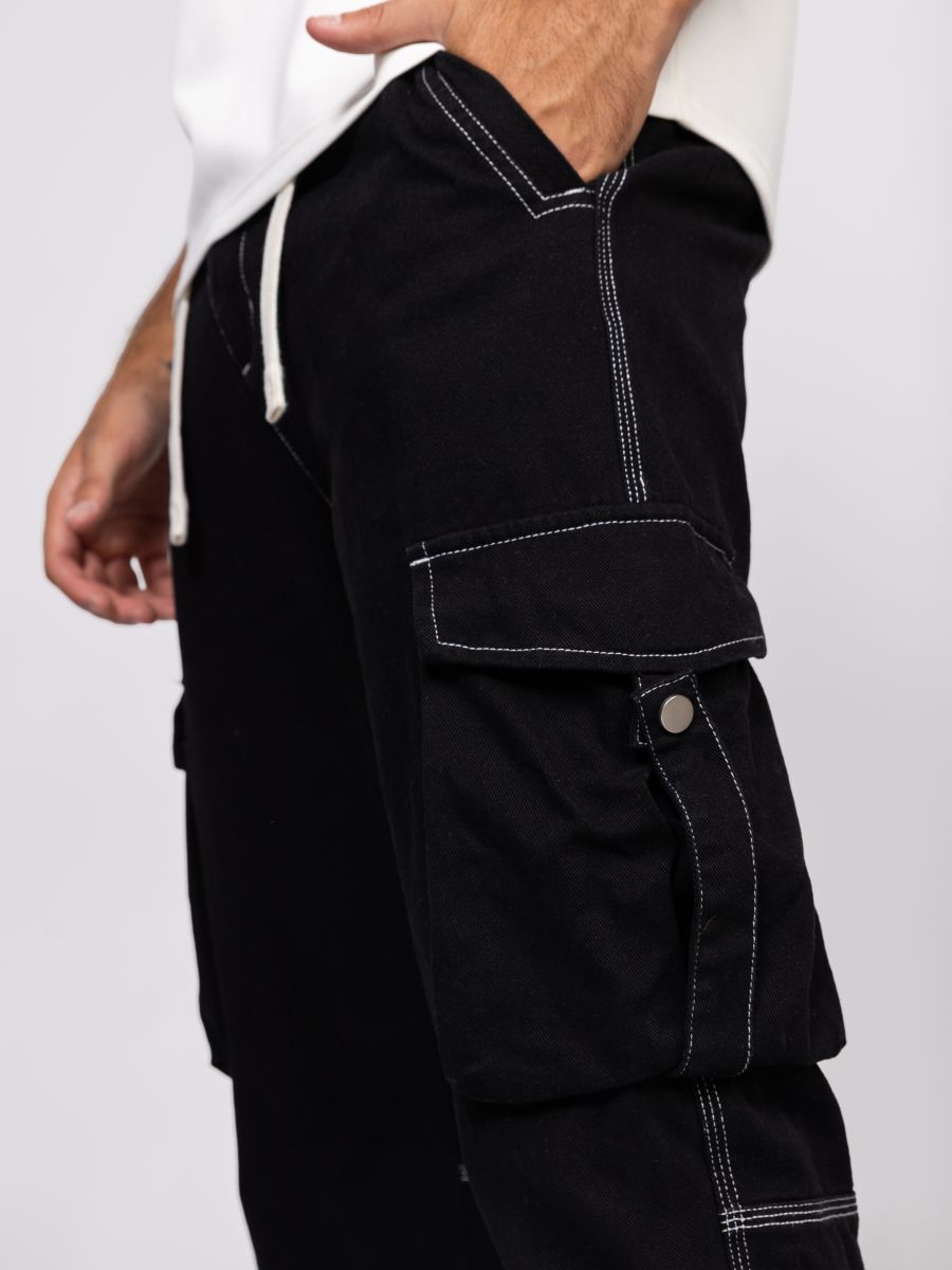 מכנסי דגמ”ח עם תפרים בולטים