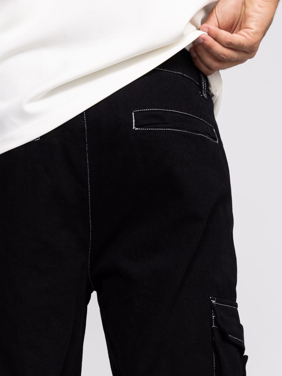 מכנסי דגמ”ח עם תפרים בולטים