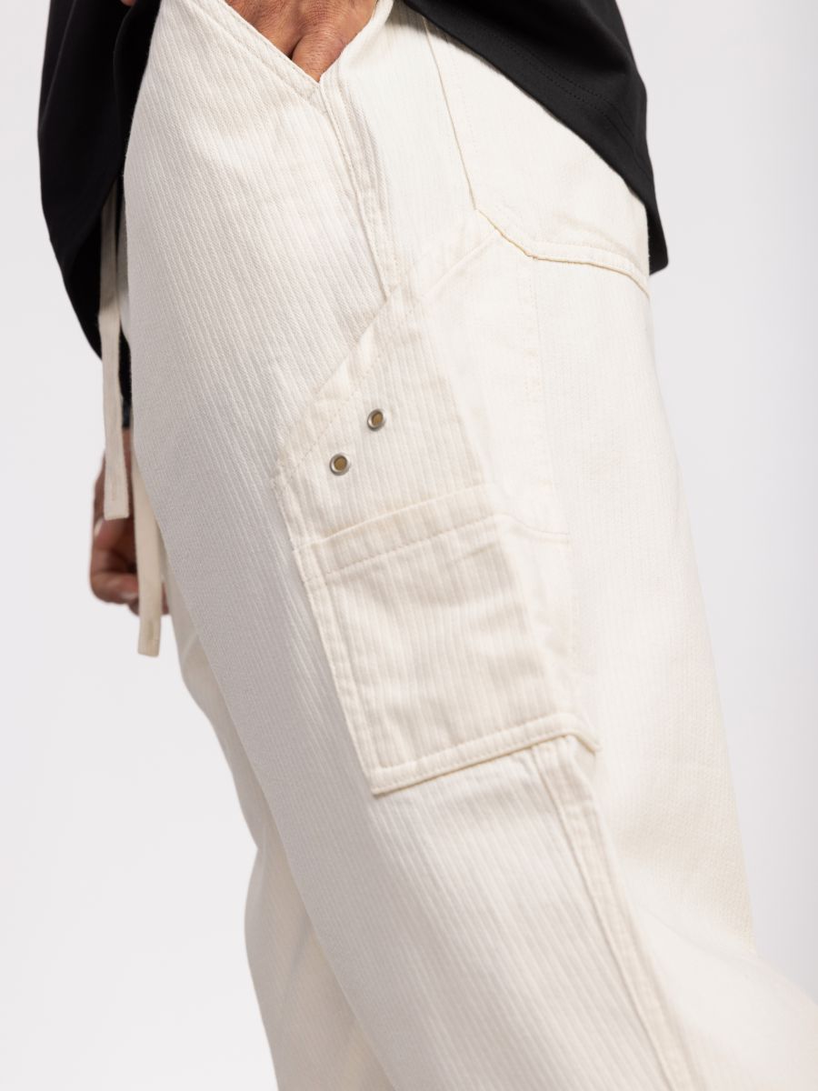 מכנסי בד לגבר  עם כיסי קרגו ולולאת מתכת