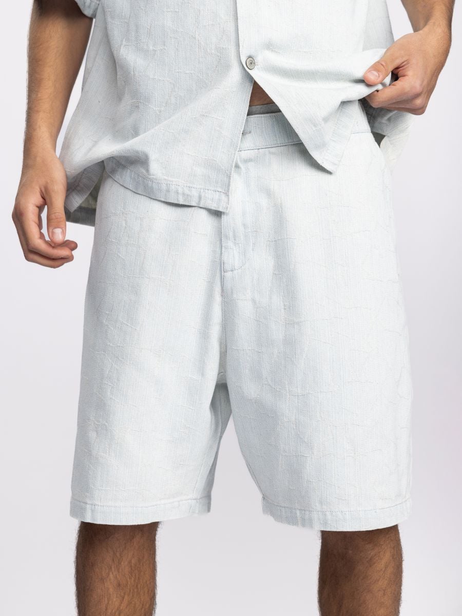 מכנסיים קצרים לגבר מבד טקסטורלי