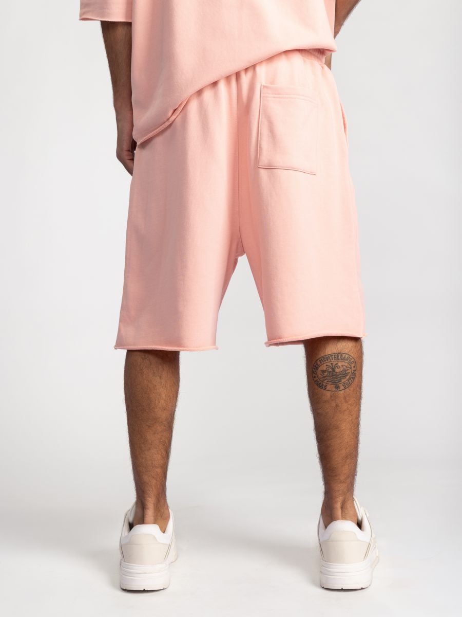 מכנסיים קצרים עם סיומת פרומה