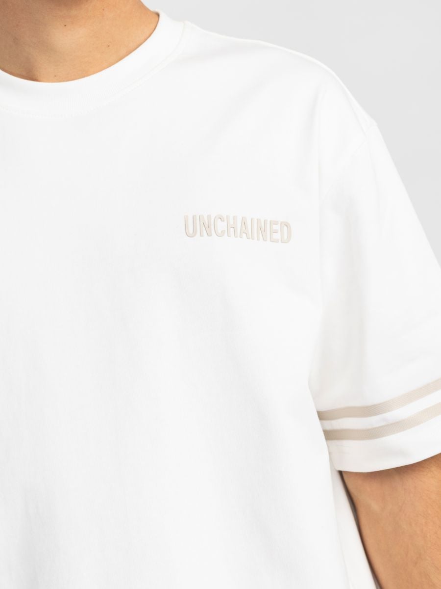 טי שירט לגבר UNCHAINED