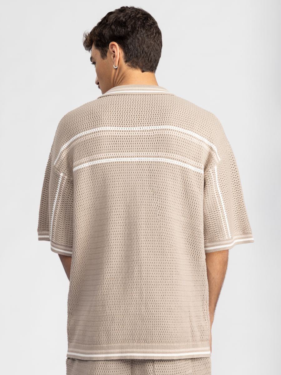 חולצת סריג מכופתרת במראה ריזורט