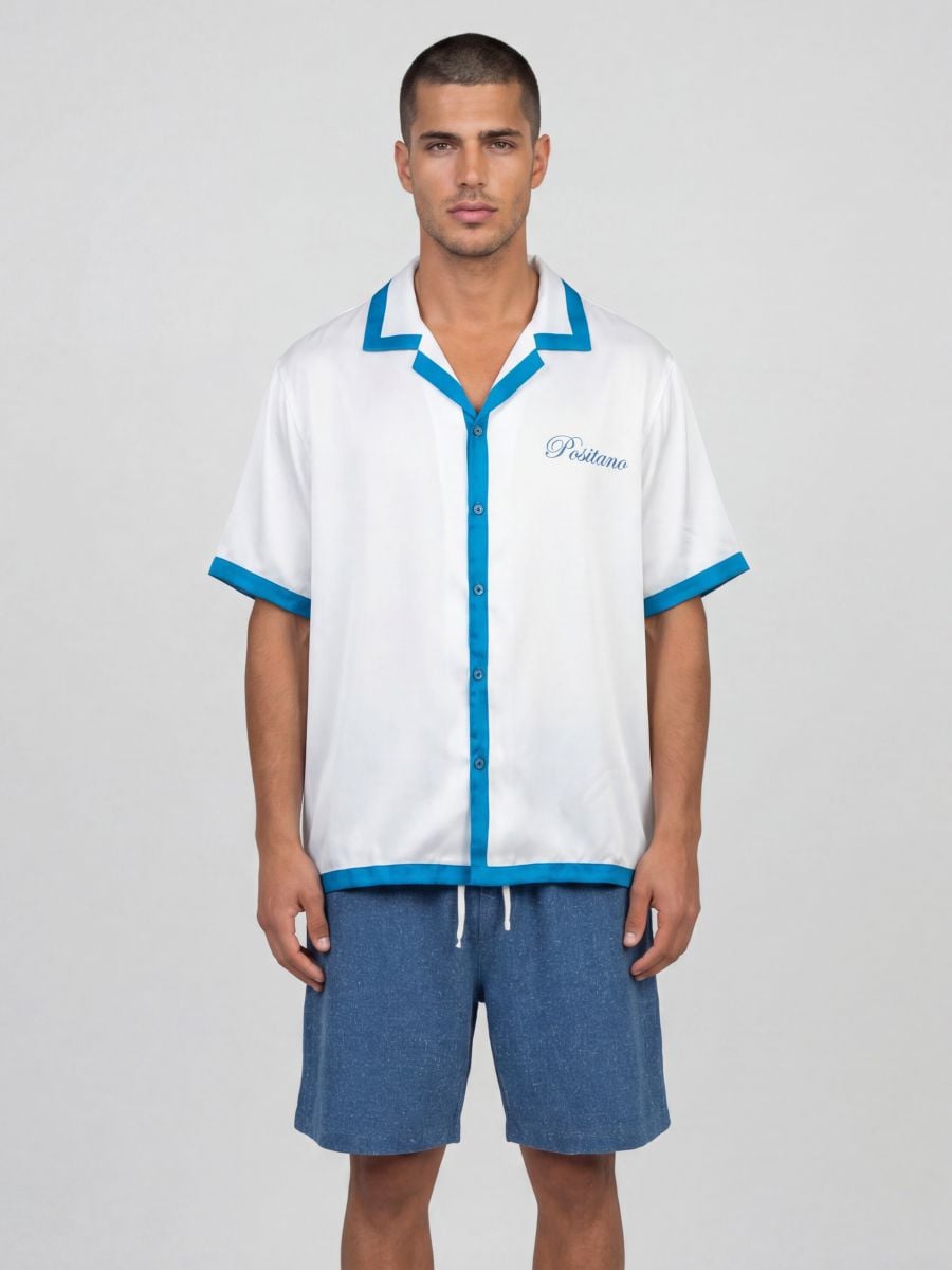 מכופתרת קצרה