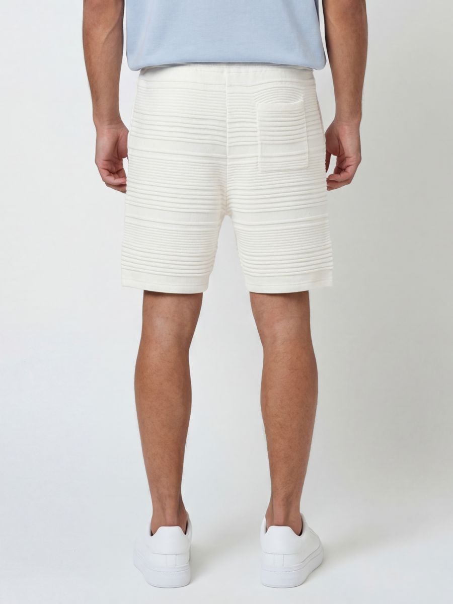 ברמודת בד לגבר עם טקסטורת פסים