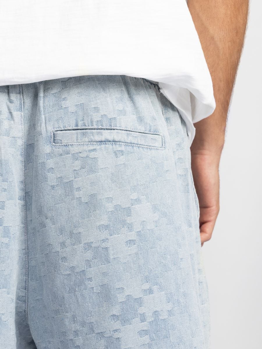 ברמודות גינס עם טקסטורה