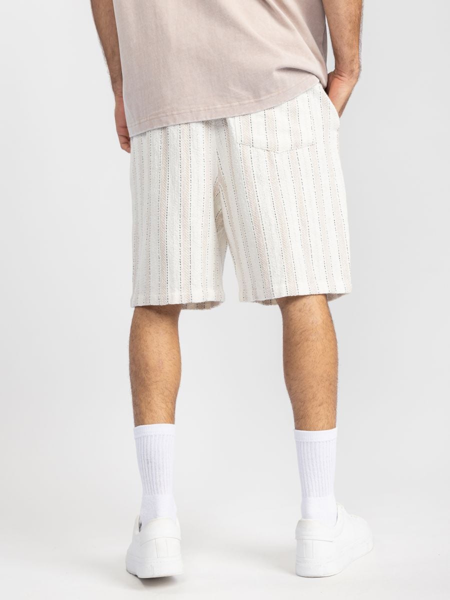 ברמודות בד עם טקסטורת פסים