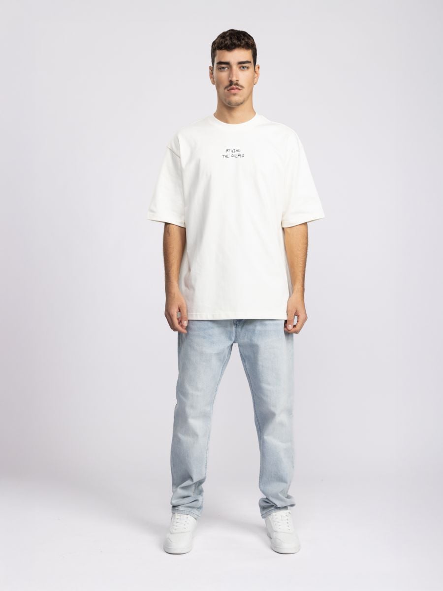 טי שירט אוברסייז לגבר  Behind the Scenes