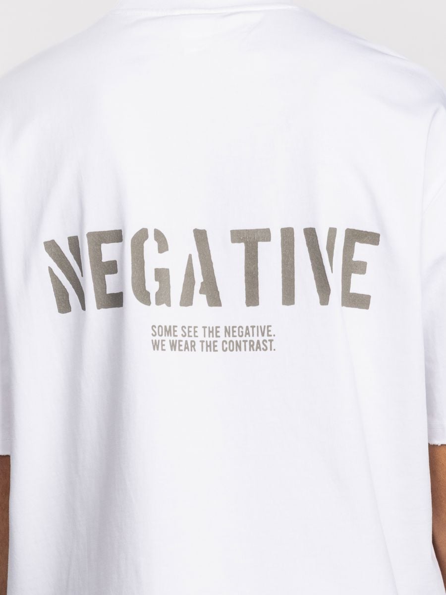 טישרט אובר סייז לגבר NEGATIVE