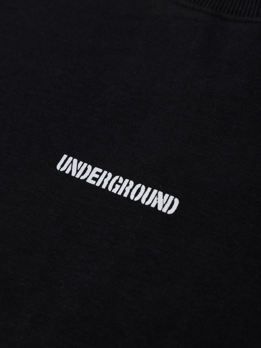 טישרט אובר סייז UNDERGROUND