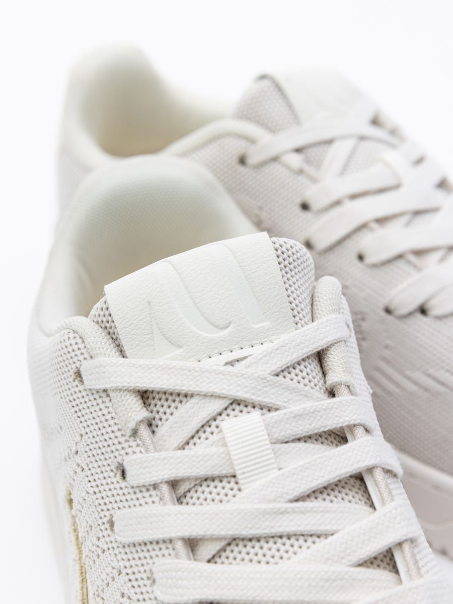 נעלי סניקרס סריג