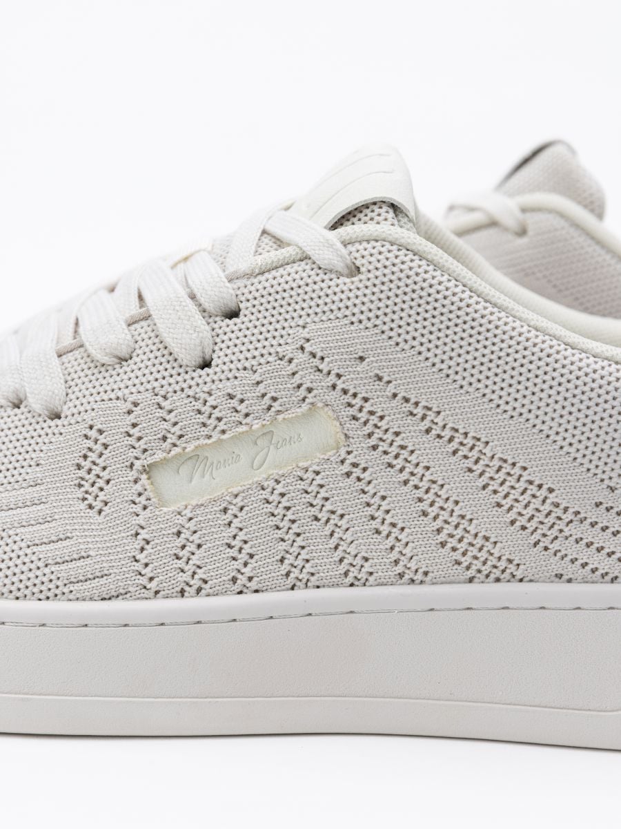 נעלי סניקרס סריג