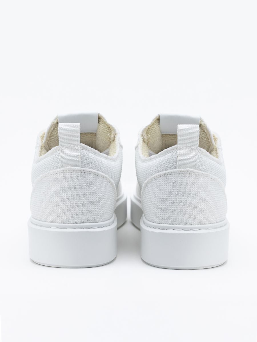 נעלי סניקרס חלקות לגבר