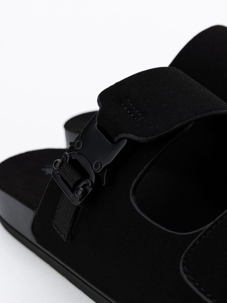 כפכפי סלייד לגבר