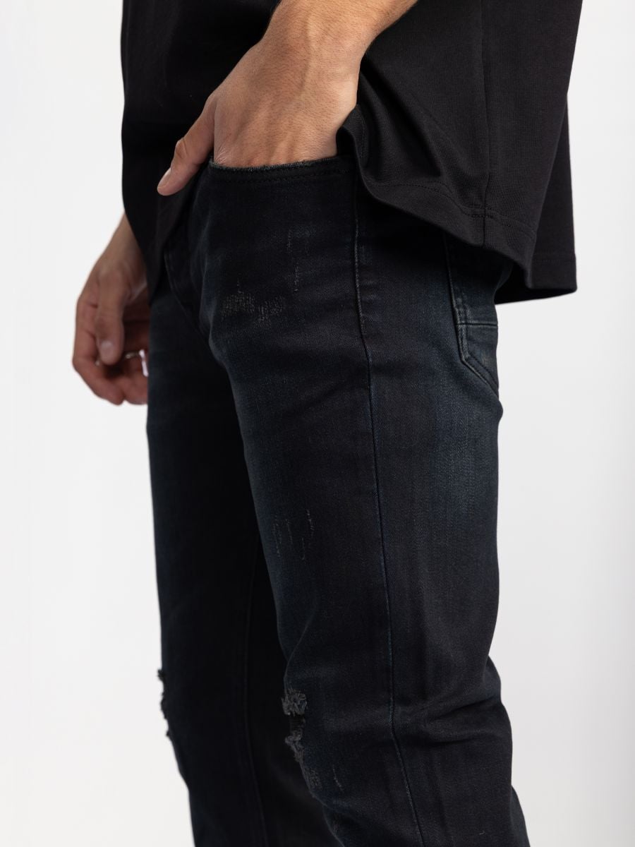 גינס לגבר עם קרעים