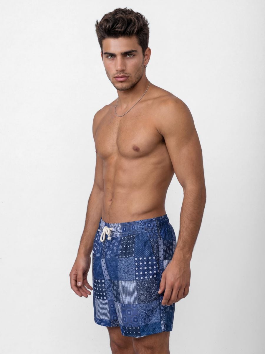 בגדי-ים עם הדפס פאץ’’ בנדנה