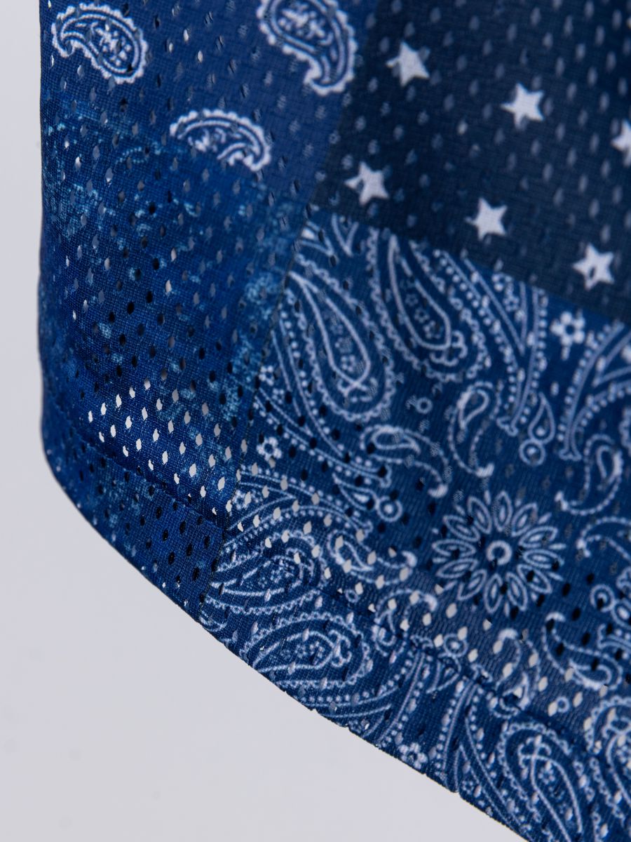 בגדי-ים עם הדפס פאץ’’ בנדנה