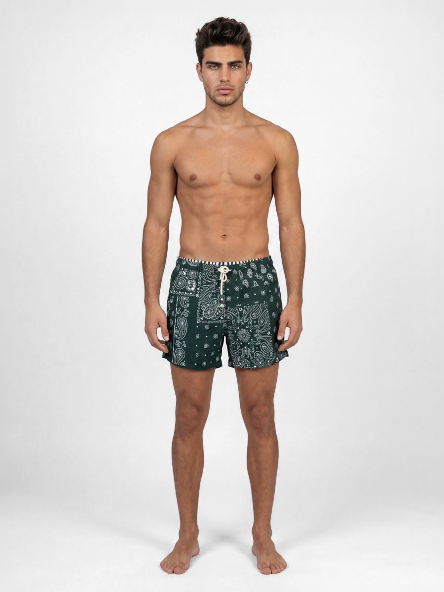 בגדי-ים בהדפס בנדנה